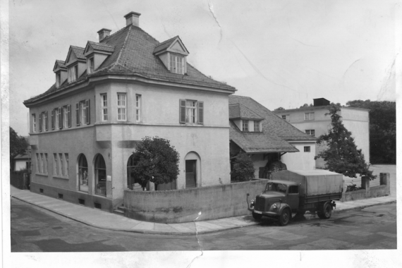 Firmengebaeude-Passauer-Haeute-und-Felleverwertungsgenossenschaft-eG-um-1960-570x380